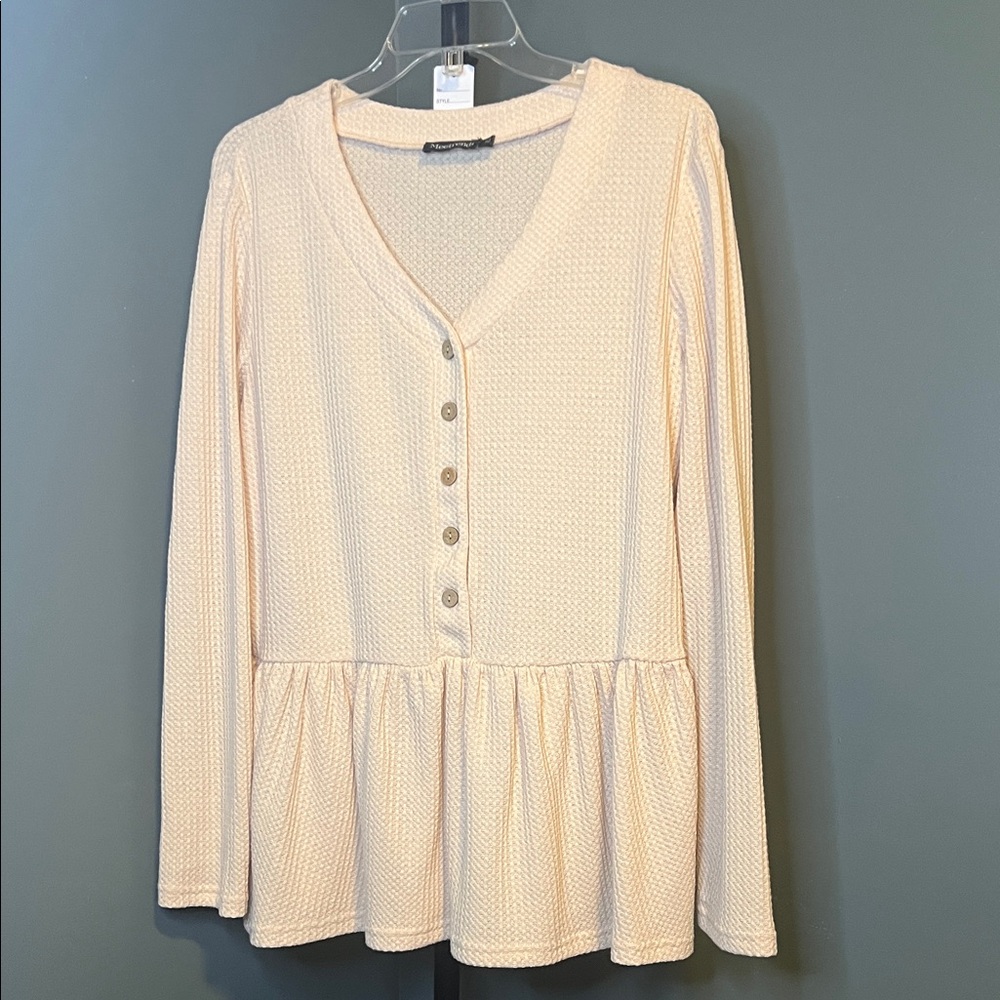 Chic Cream Button-Down Peplum Top